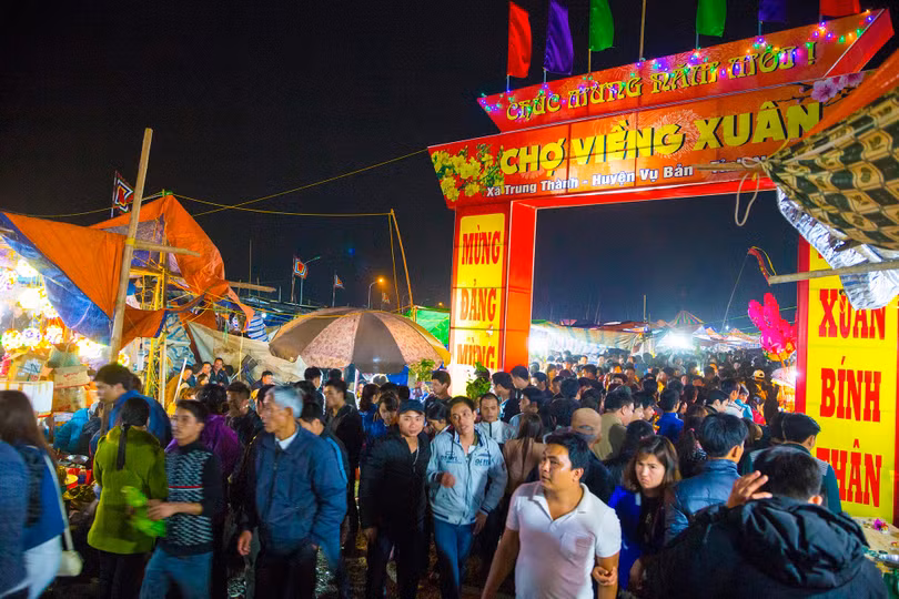 Chợ Viềng - Vụ Bản, Nam Định