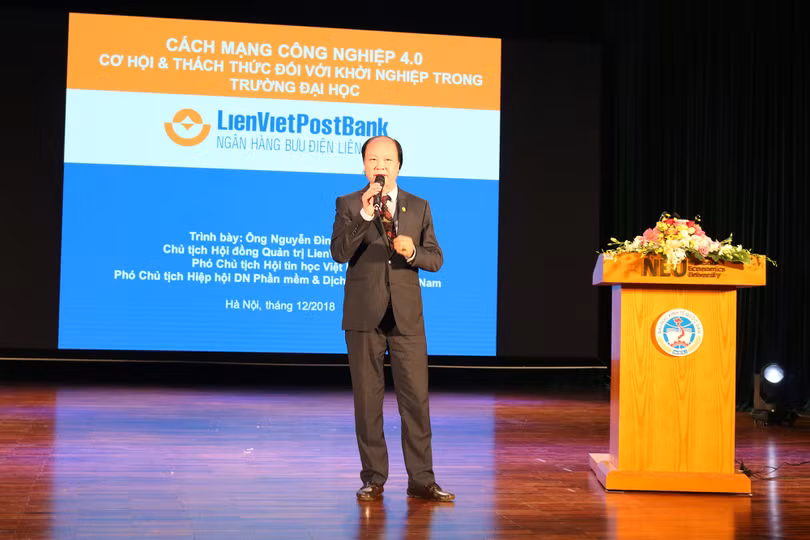 Chủ tịch HĐQT LienVietPostBank Nguyễn Đình Thắng làm diễn giả tại Ngày hội khởi nghiệp Quốc gia của HSSV 2018. Chủ tịch HĐQT LienVietPostBank Nguyễn Đình Thắng làm diễn giả tại Ngày hội khởi nghiệp Quốc gia của HSSV 2018.
