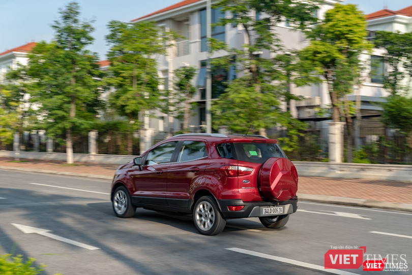 Trụ A quá lớn khiến góc quan sát hai bên bị hẹp đi đáng kể. Trụ A quá lớn khiến góc quan sát hai bên bị hẹp đi đáng kể.