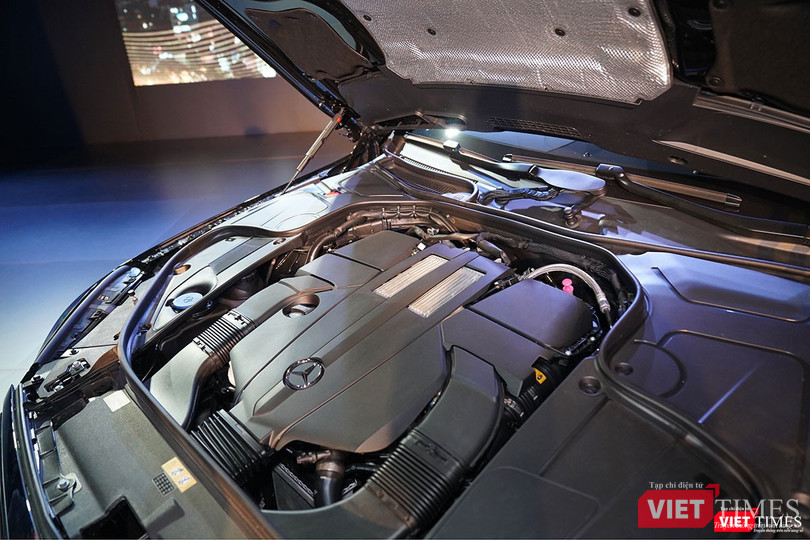 Động cơ vẫn là V-6 3.0L nhưng công suất và momen xoắn đều đã tăng thêm