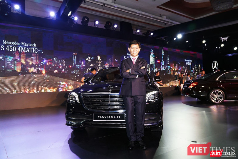 Phiên bản Maybach không có quá nhiều khác biệt so với các phiên bản còn lại của S-Class nếu chỉ nhìn qua về ngoại hình