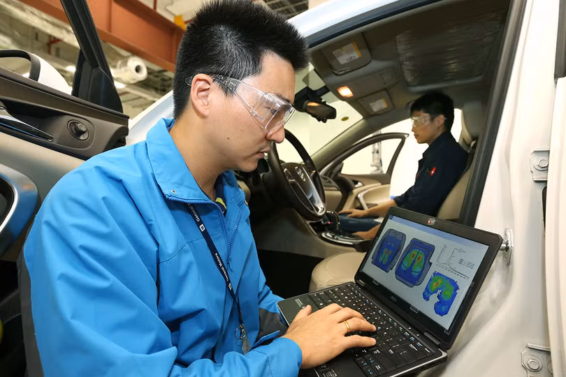 Bản đồ áp lực kỹ thuật số đo sự phân bổ trọng lượng cơ thể lên ghế ngồi.