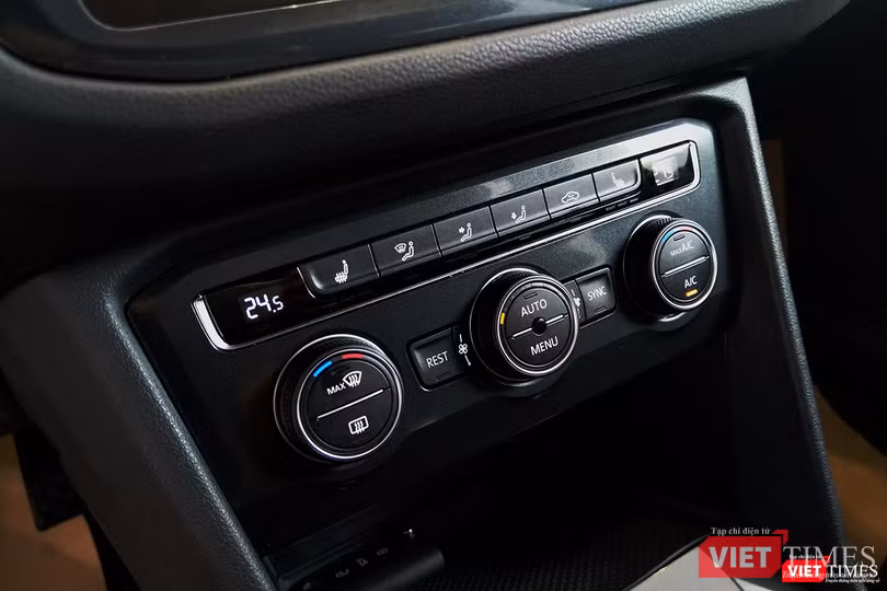 Cận cảnh Volkswagen Tiguan Allspace 2018 vừa xuất hiện tại Hà Nội ảnh 14