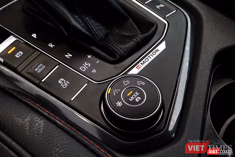 Cận cảnh Volkswagen Tiguan Allspace 2018 vừa xuất hiện tại Hà Nội ảnh 9