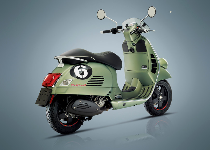 Vespa Sei Giorni sở hữu khối động cơ 4 thì 300cc, làm mát bằng dung dịch, công suất 15,6 kW tại 7.750 vòng/phút, mô-men xoắn cực đại 22 Nm tại 5000 vòng/phút.