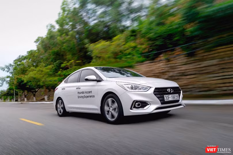 Mặc dù vấp phải đối thủ rất mạnh là Toyota Vios nhưng Hyundai Accent vẫn đạt được doanh số bán hàng khả quan trong tháng 10/2018 (Ảnh: Ngô Minh)