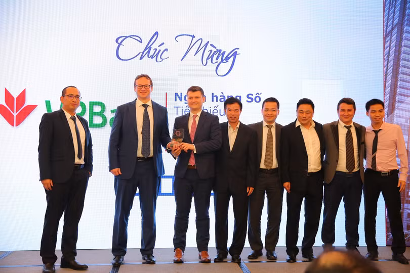 Lần thứ hai VPBank được chọn là Ngân hàng số tiêu biểu.