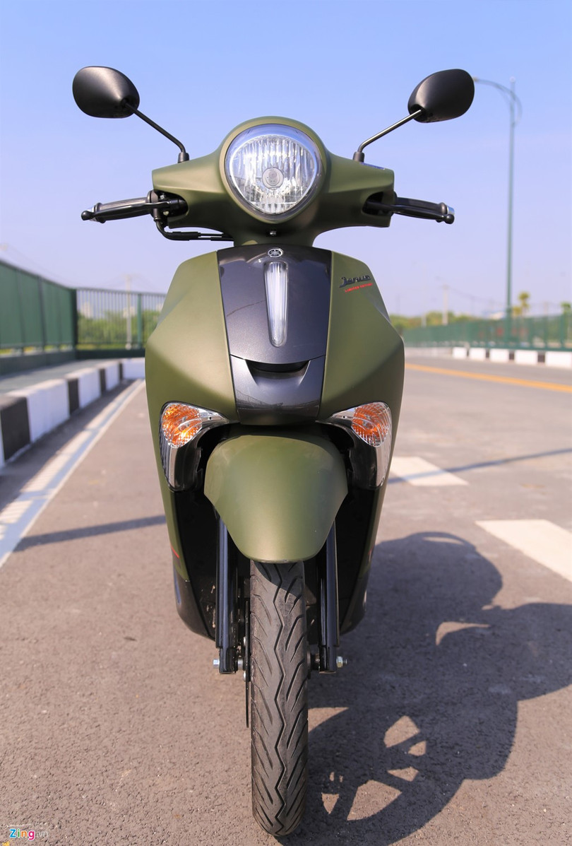 Giá bán lẻ đề xuất của phiên bản này là 31,9 triệu đồng, trong khi Janus phiên bản cơ sở có giá chỉ từ 27,5 triệu đồng. Giá bán lẻ đề xuất của phiên bản này là 31,9 triệu đồng, trong khi Janus phiên bản cơ sở có giá chỉ từ 27,5 triệu đồng.