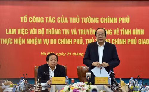 Thủ tướng lưu ý Bộ TT&TT quan tâm phát triển kinh tế số, Chính phủ điện tử ảnh 1