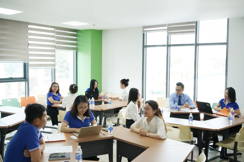 Ứng viên được trải nghiệm cảm giác phỏng vấn trực tiếp để hiểu về quy trình tuyển dụng chuyên nghiệp của SCB.