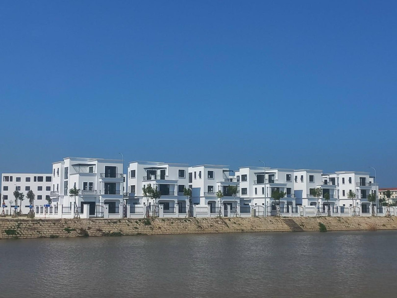 Dự án TNR Grand Palace River Park với vị trí đắc địa bên bờ Sông Uông, thành phố Uông Bí, Quảng Ninh đã hoàn thiện 100% hạ tầng, chuẩn bị bàn giao cho khách hàng. Dự án TNR Grand Palace River Park với vị trí đắc địa bên bờ Sông Uông, thành phố Uông Bí, Quảng Ninh đã hoàn thiện 100% hạ tầng, chuẩn bị bàn giao cho khách hàng.