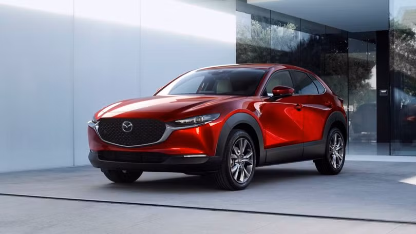 Mazda gây bất ngờ khi đặt tên mẫu xe mới là CX-30 chứ không phải là CX-4 như đồn đại trước đó.
