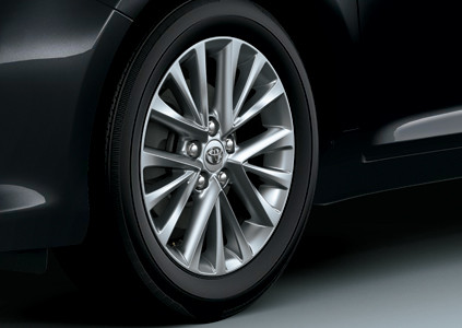 Toyota tiếp tục duy trì 3 phiên bản ở mẫu Camry 2017 vừa ra mắt ảnh 7