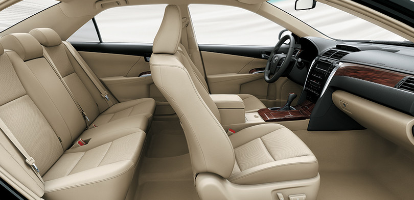 Toyota tiếp tục duy trì 3 phiên bản ở mẫu Camry 2017 vừa ra mắt ảnh 8