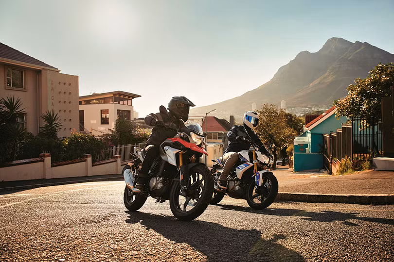 Giá bán loạt xe của BMW Motorrad bất ngờ giảm tới 200 triệu ảnh 2