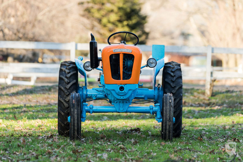 Lamborghini 2241R: Chiếc máy kéo ưa thích của nhà sáng lập thương hiệu siêu xe nước Ý ảnh 1