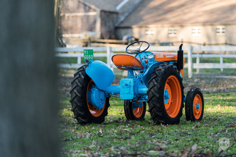 Lamborghini 2241R: Chiếc máy kéo ưa thích của nhà sáng lập thương hiệu siêu xe nước Ý ảnh 2