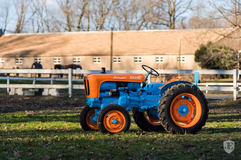 Lamborghini 2241R hiện đang được rao bán trên trang James Edition với mức giá 45.000 USD