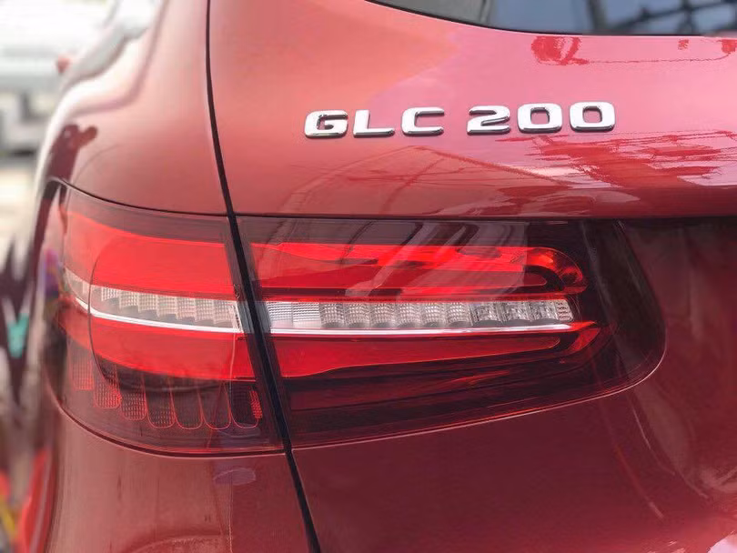 Giảm hơn 200 triệu, Mercedes-Benz GLC 200 sẽ bị cắt những trang bị gì? ảnh 3