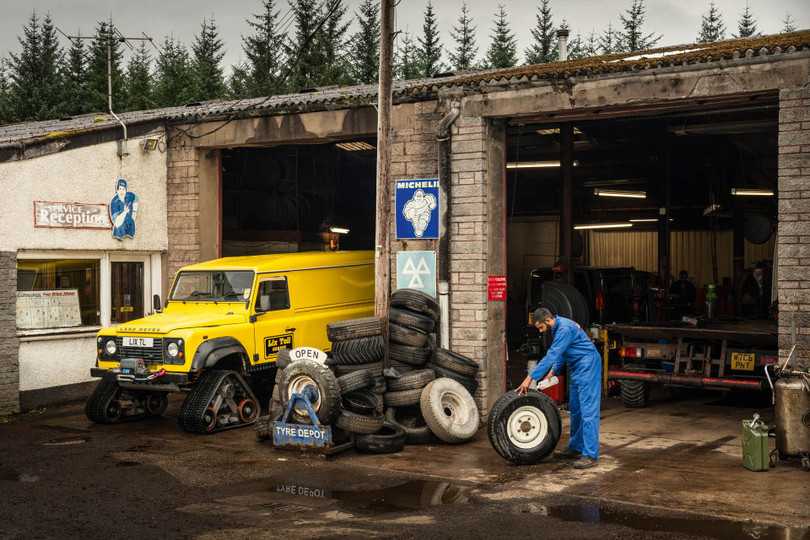 Nhìn lại 70 năm lịch sử của Land Rover qua từng tấm hình ảnh 11