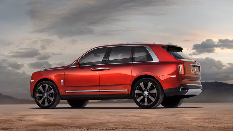 Rolls-Royce Cullinan 2018: Chiếc SUV siêu sang đáng mong đợi của năm 2018 ảnh 1