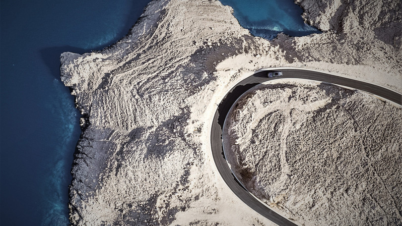 Rolls-Royce Cullinan 2018: Chiếc SUV siêu sang đáng mong đợi của năm 2018 ảnh 12