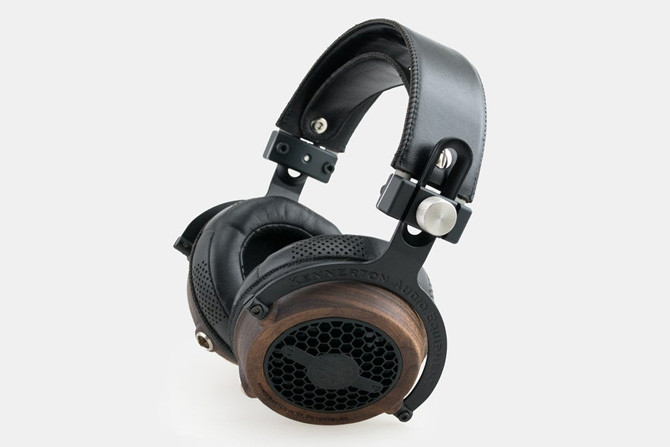 Tiếp theo những siêu phẩm như Fostex TH-X00 và Grace Design M9xx, Massdrop lại tiếp tục mang tới nhiều mẫu tai nghe đỉnh cao cho cộng đồng Audiophile.