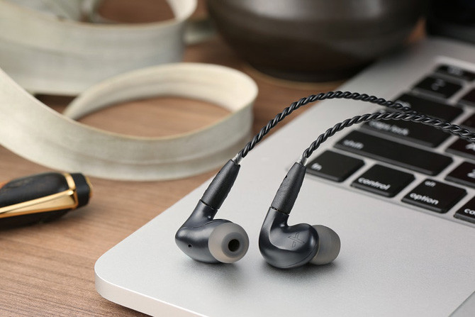 Tiếp theo những siêu phẩm như Fostex TH-X00 và Grace Design M9xx, Massdrop lại tiếp tục mang tới nhiều mẫu tai nghe đỉnh cao cho cộng đồng Audiophile.