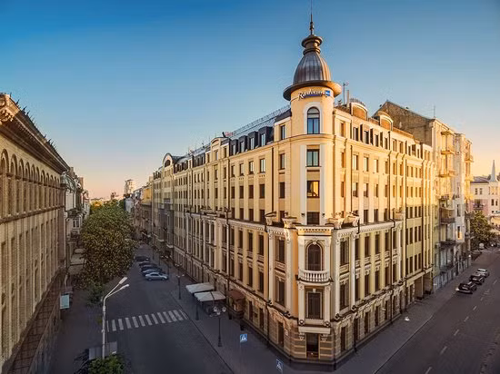 Khách sạn Radisson Blu Kyiv (Ucraina)
