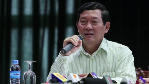 Thứ trưởng Huỳnh Vĩnh Ái trả lời tại họp báo