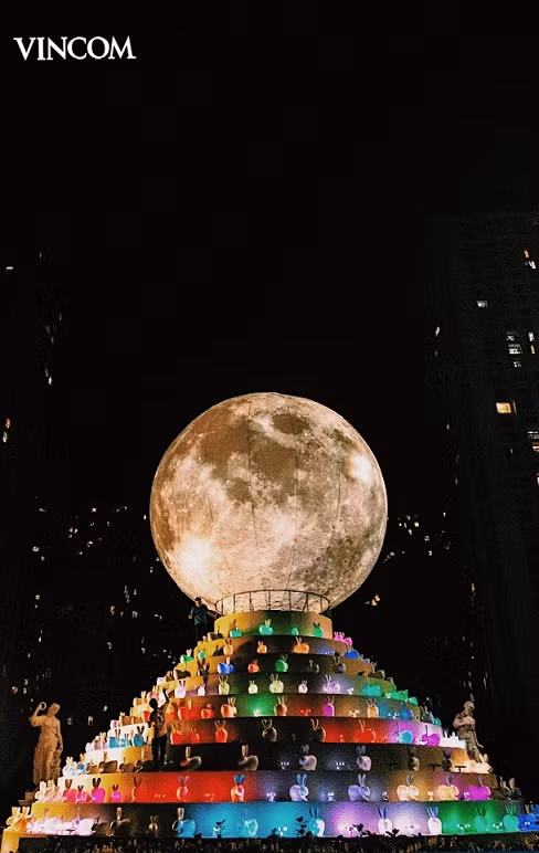 Bất ngờ với kỷ lục mới – “siêu trăng” khổng lồ tại Việt Nam ảnh 2