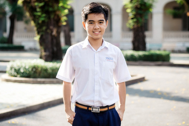 “Găng tay chuyển ngữ” giúp người câm điếc có thể nói chuyện bằng lời ảnh 11