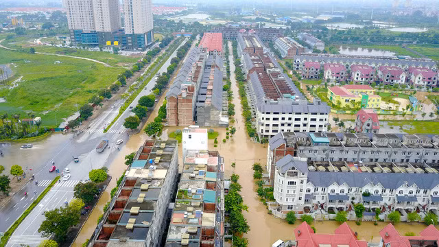 Cảnh ngập mênh mông tại khu vực An Khánh, huyện Hoài Đức, Hà Nội