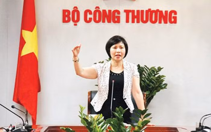 Bà Hồ Thị Kim Thoa.
