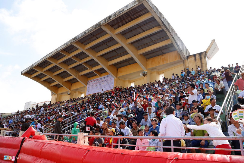 Nghìn người xem đua xe Honda chặng cuối tại Phú Yên ảnh 2 Nghìn người xem đua xe Honda chặng cuối tại Phú Yên ảnh 2