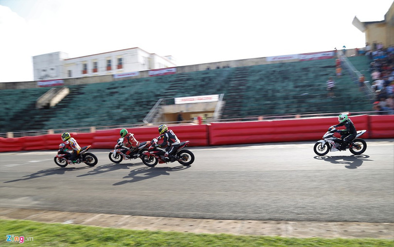 Nghìn người xem đua xe Honda chặng cuối tại Phú Yên ảnh 10 Nghìn người xem đua xe Honda chặng cuối tại Phú Yên ảnh 10