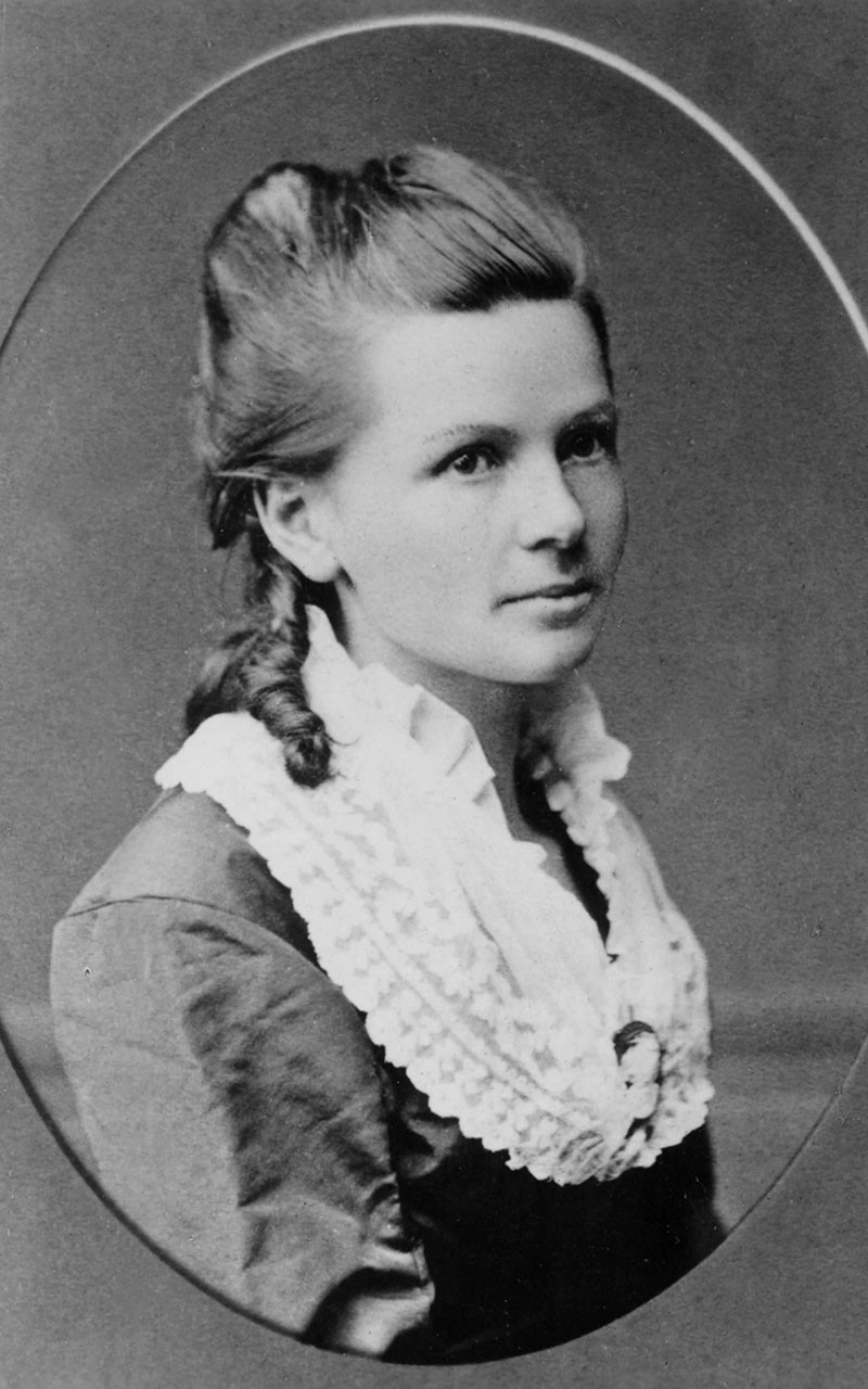 Bertha Benz (1849–1944) (Ảnh: Wikipedia) Bertha Benz (1849–1944) (Ảnh: Wikipedia)