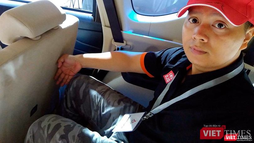 Không gian cho người ngồi ở hàng ghế thứ 3 vẫn rất dư dả đối với người có chiều cao 1,7 m