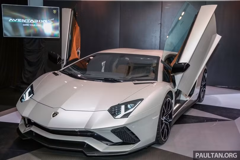 Lamborghini Aventador S ra mắt tại Malaysia.