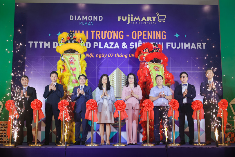 Anh 1 Diamond Plaza.JPG