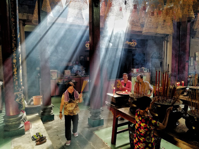 Ảnh chụp trong điều kiện ánh sáng không đồng đều (Ảnh: Tôn Đạt)