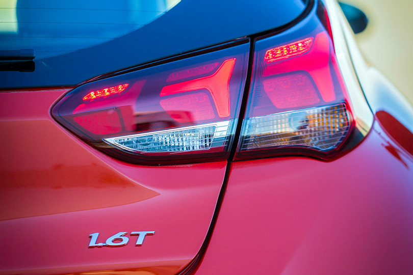 Hyundai Veloster 2019 hoàn toàn mới: Vẫn giữ một chất riêng ảnh 12