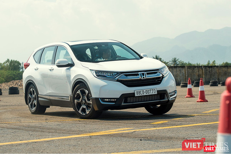 Mẫu CR-V mới bị đội giá cả trăm triệu đồng so với giá mà Honda Việt Nam công bố trước đó