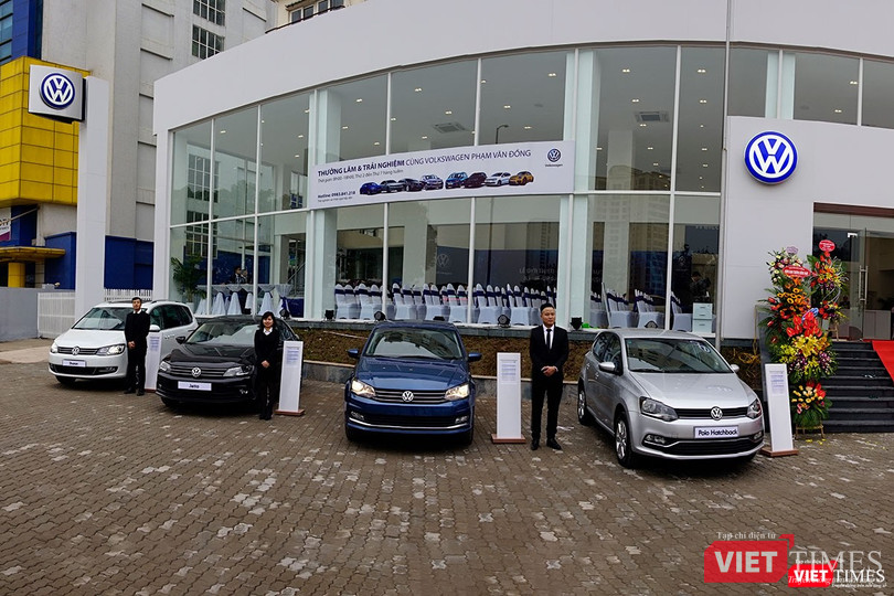 Hai showroom của đại lý 4S VW AutoHaus đồng loạt khai trương tại Hà Nội ảnh 1