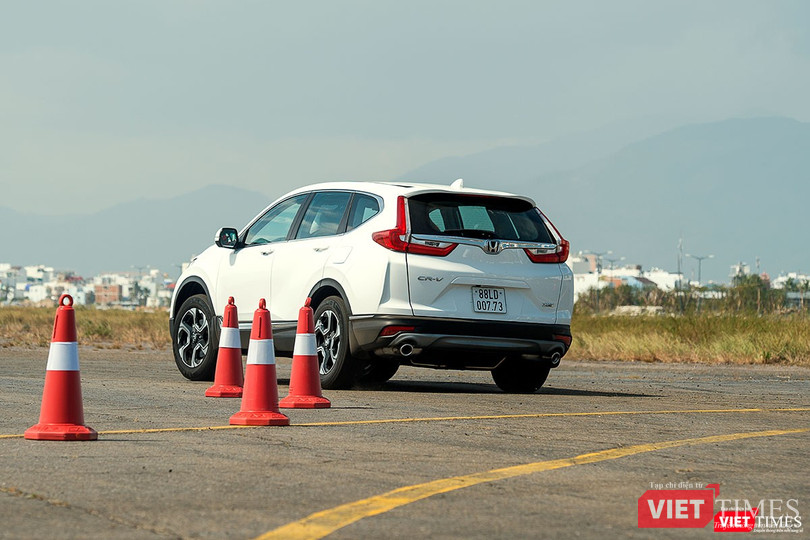 Honda Việt Nam bất ngờ tăng giá gần 200 triệu đồng đối với CR-V mới ảnh 1