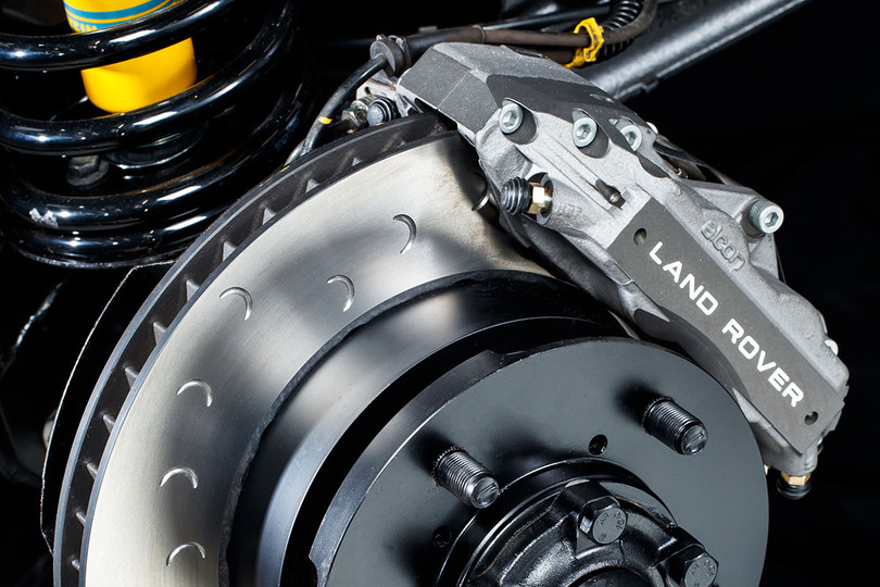 Kỷ niệm 70 năm, Land Rover ra mắt Defender Works V8 bản đặc biệt ảnh 18