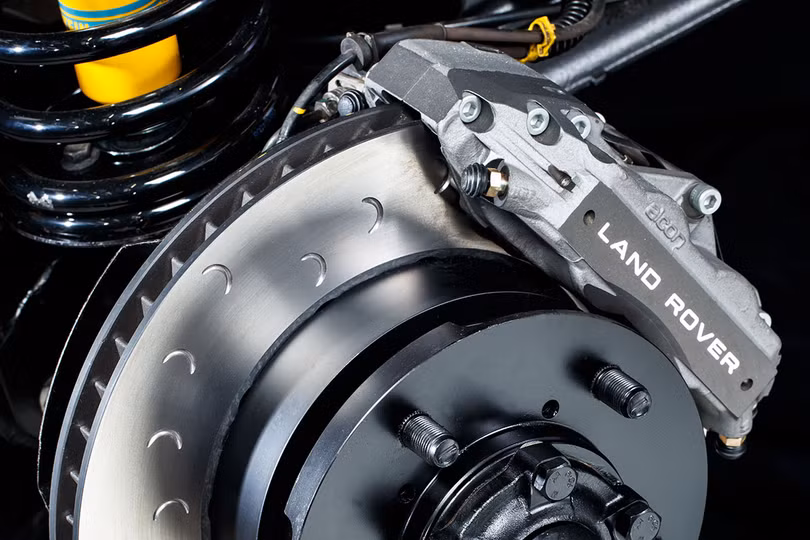 Kỷ niệm 70 năm, Land Rover ra mắt Defender Works V8 bản đặc biệt ảnh 18