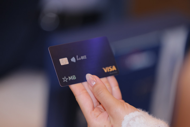 Thẻ doanh nghiệp đa năng MB Visa Hi BIZ