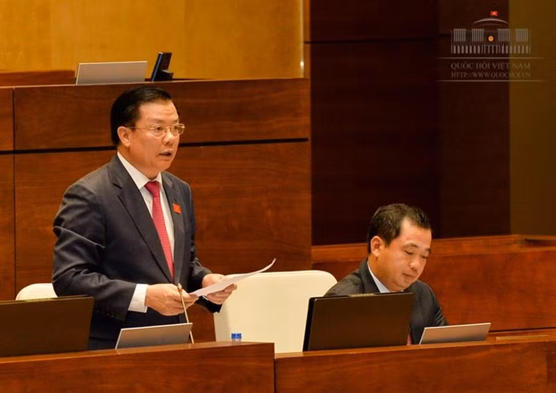 Bộ trưởng Bộ Tài chính Đinh Tiến Dũng - Ảnh: QH