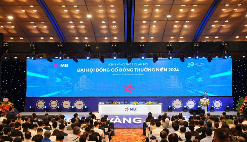 MBBank đã phải chi ra 1,1 tỷ đồng tặng gần 2.200 cổ đông đi dự đại hội.